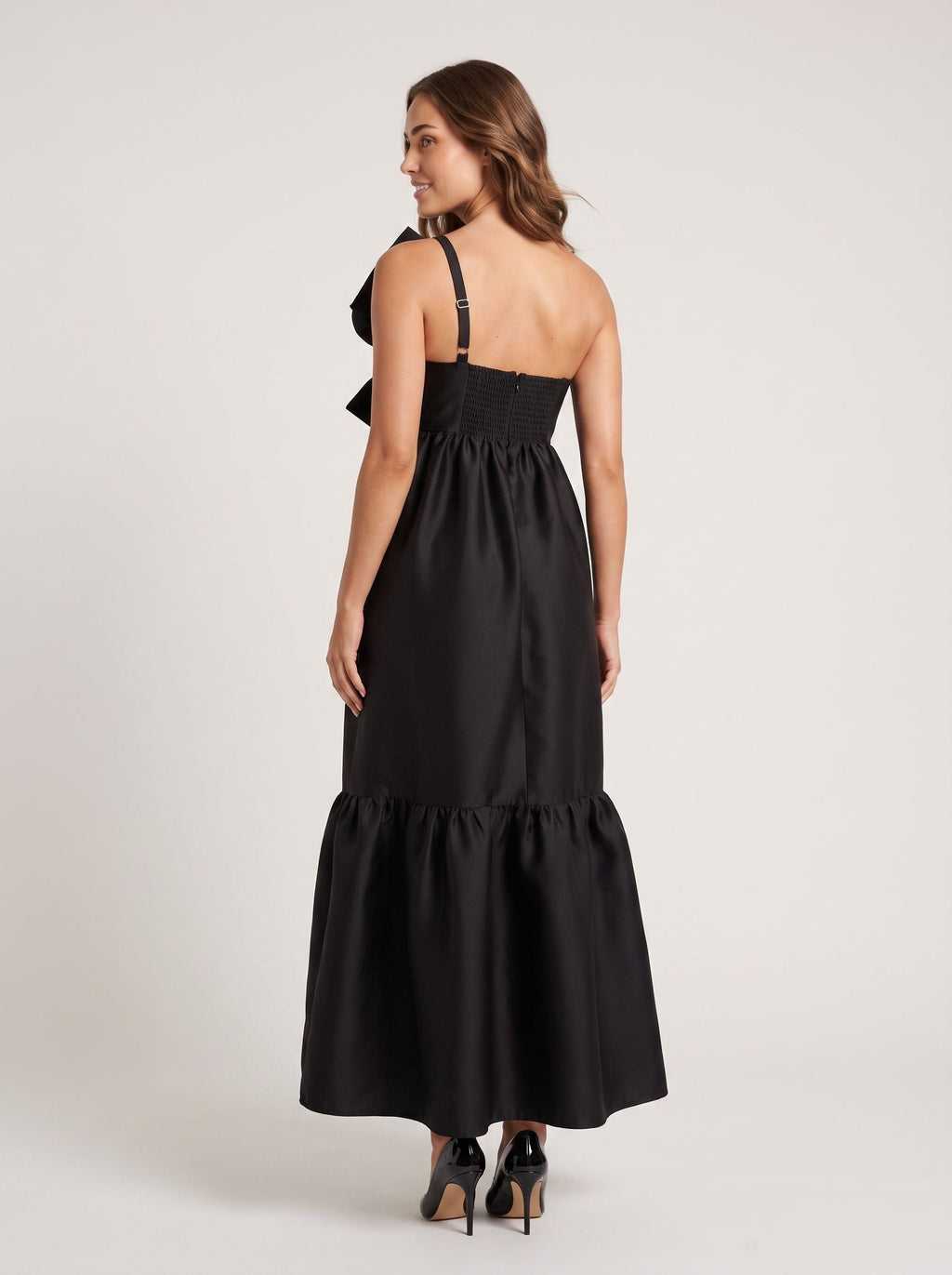 Black Satin A-Line One Shoulder Back Zip Floor-Length Dress with Front Bow and Side Pockets - Curvevia