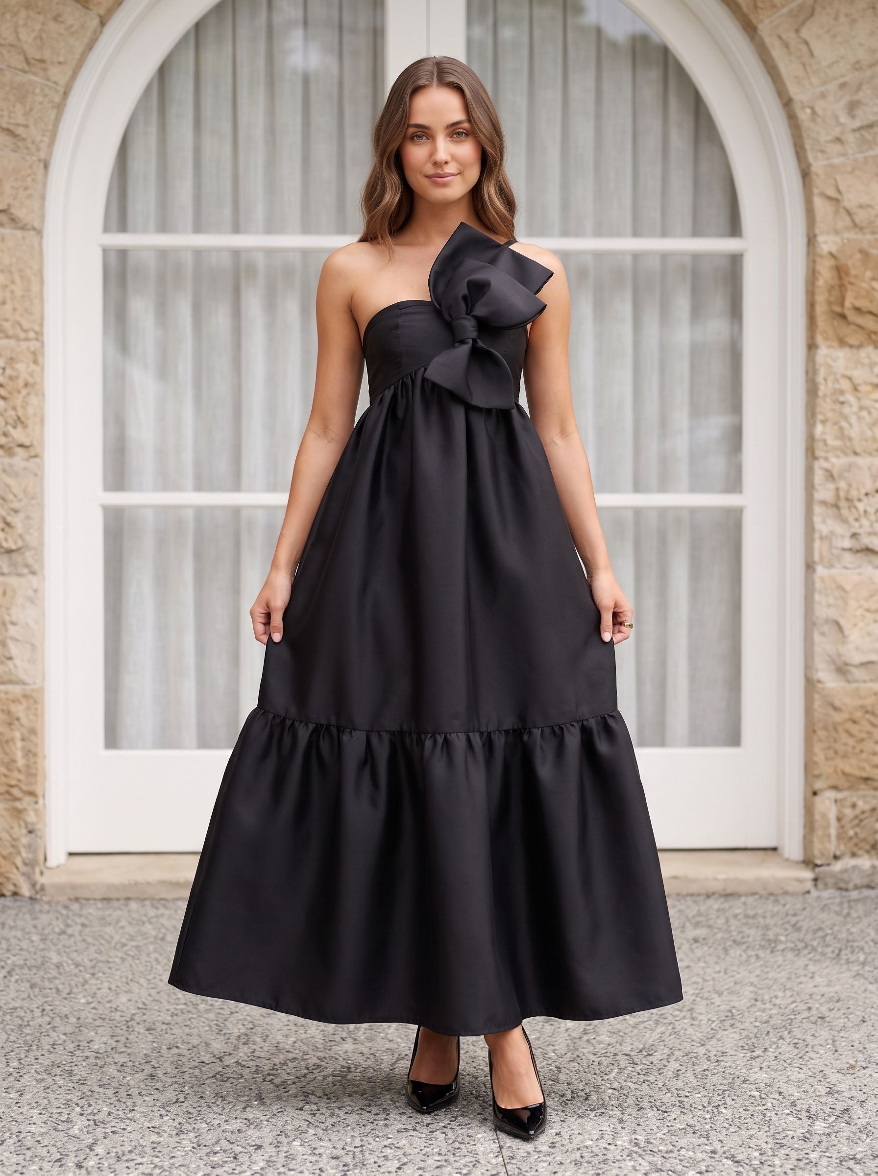 Black Satin A-Line One Shoulder Back Zip Floor-Length Dress with Front Bow and Side Pockets - Curvevia