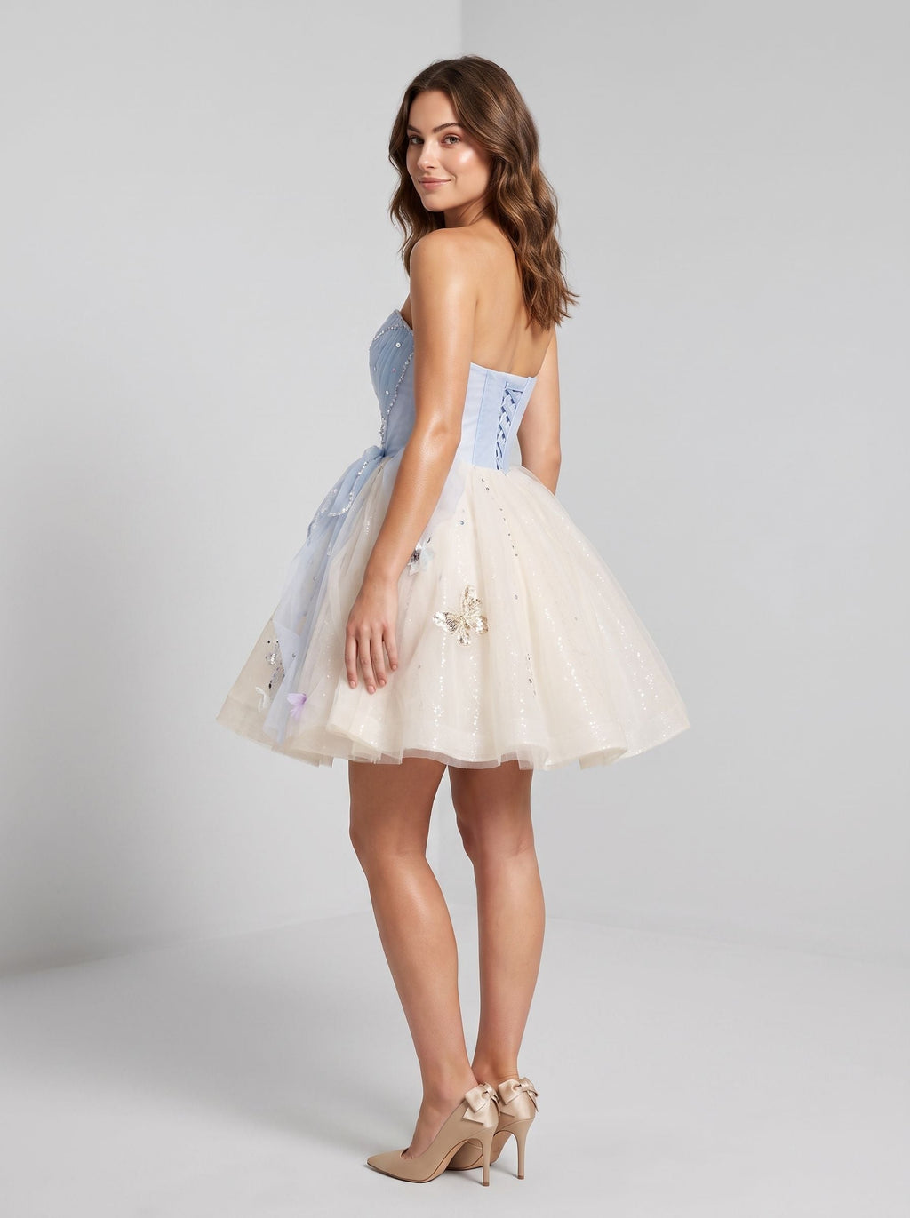 Blue Tulle A-Line Sweetheart Criss-Cross Straps Short Dress with Beaded Butterfly Pattern - Curvevia
