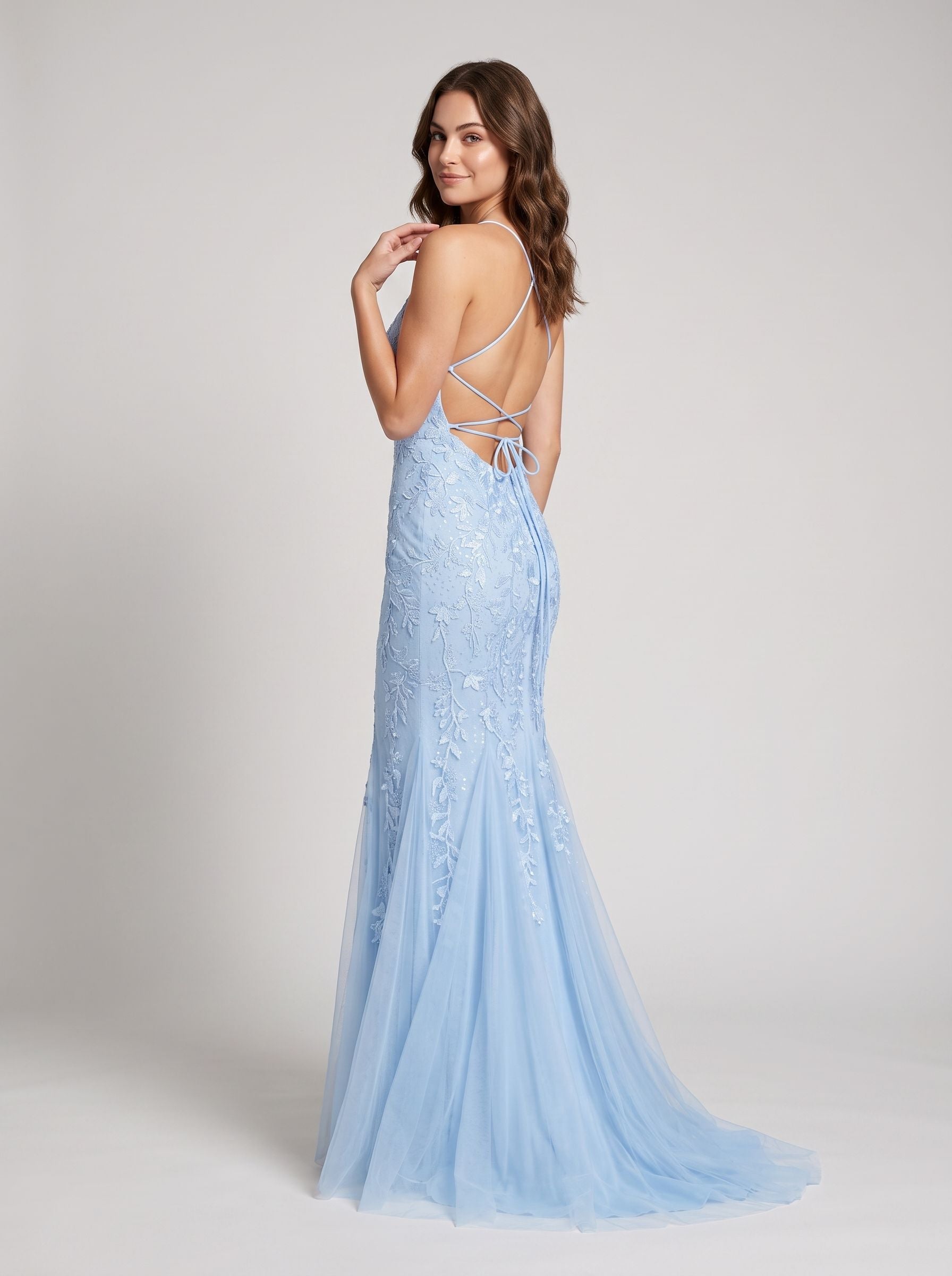 Sky Blue Tulle Mermaid Scoop Neck Neck Lace-up Floor-Length Dress with Lace Appliques - Curvevia