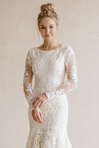 Gorgeous Boho Lace Long-Sleeves Mermaid Appliques Wedding Dress - Curvevia