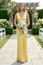 Charming Sheath V Neck  Stretch Satin Bridesmaid Dresses - Curvevia
