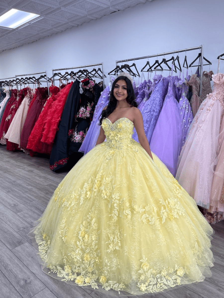 Ball Gown Lace Sweetheart Yellow Quinceanera Dress - Curvevia
