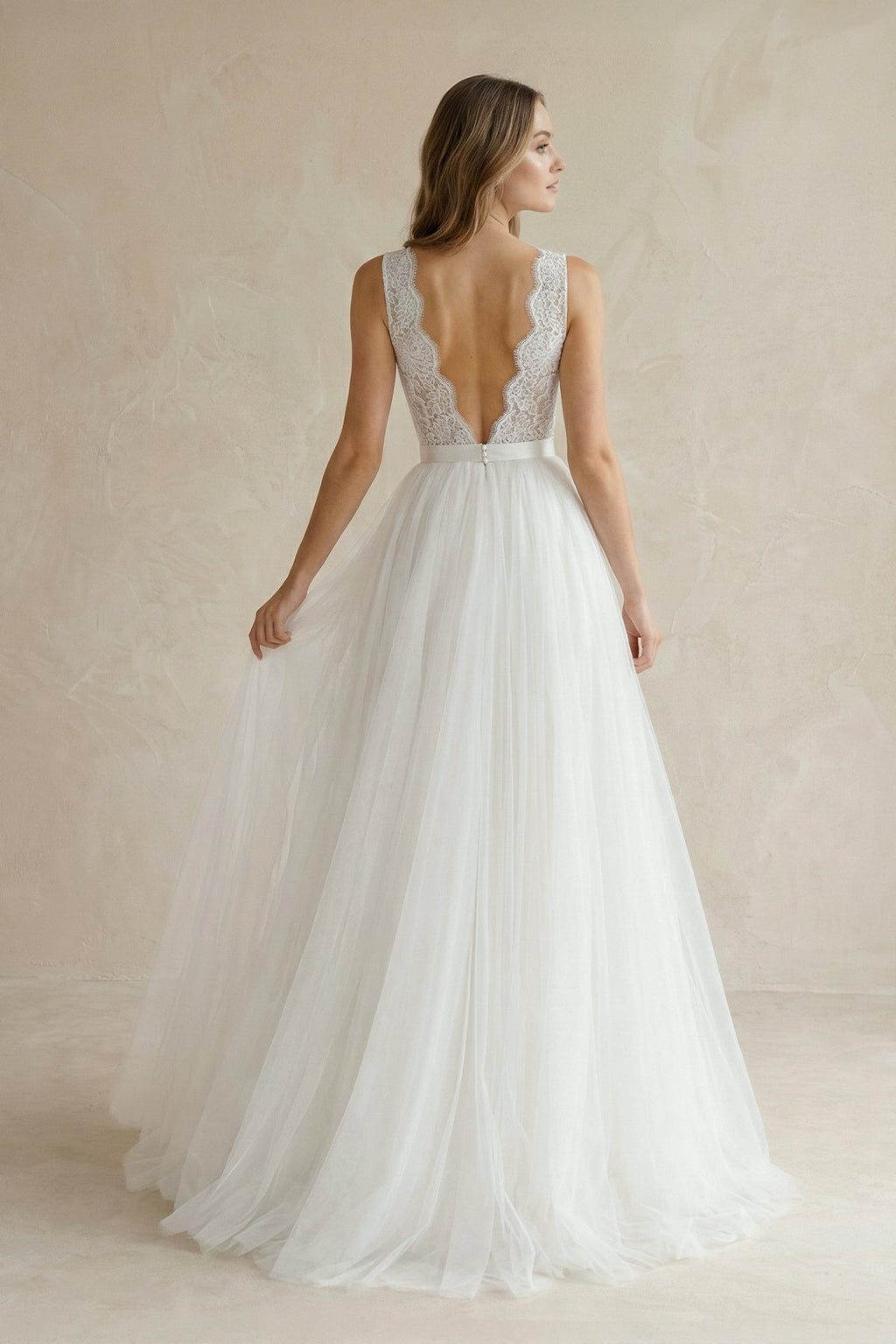 Rustic Boho Elegant A Line Tulle Lace V-neck Open Back Floor Length Sleeveless Wedding Dress - Curvevia