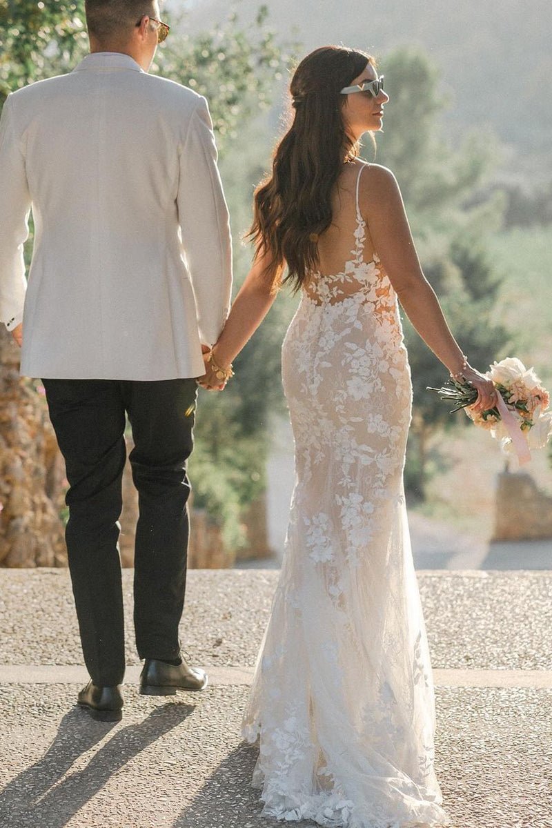 Mermaid V Neck Tulle Lace Sleeveless  Ivory Wedding Dresses - Curvevia
