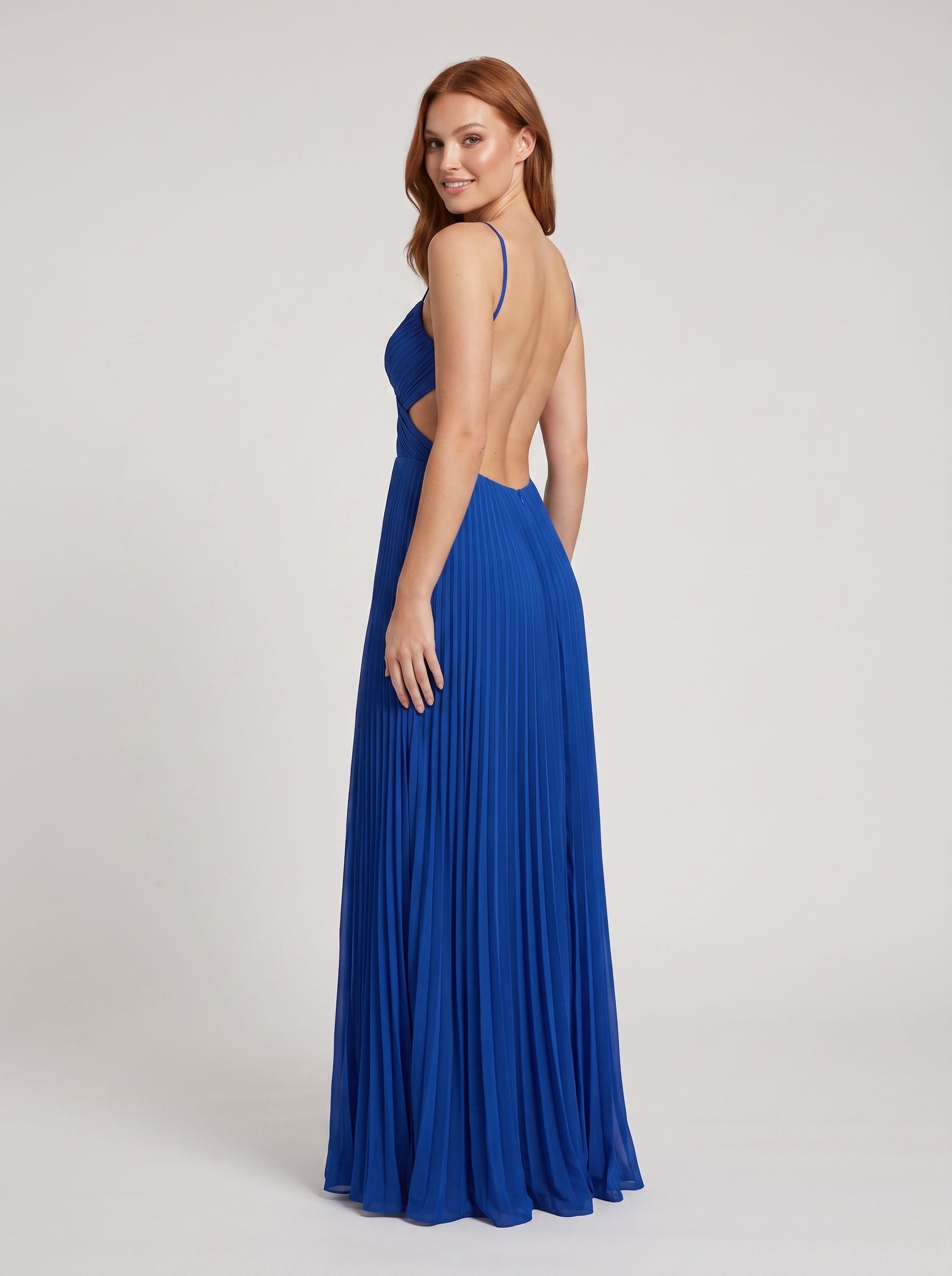 Royal Blue Chiffon A-Line Halter neckline Backless Floor-Length Dress with Cutout Detail - Curvevia