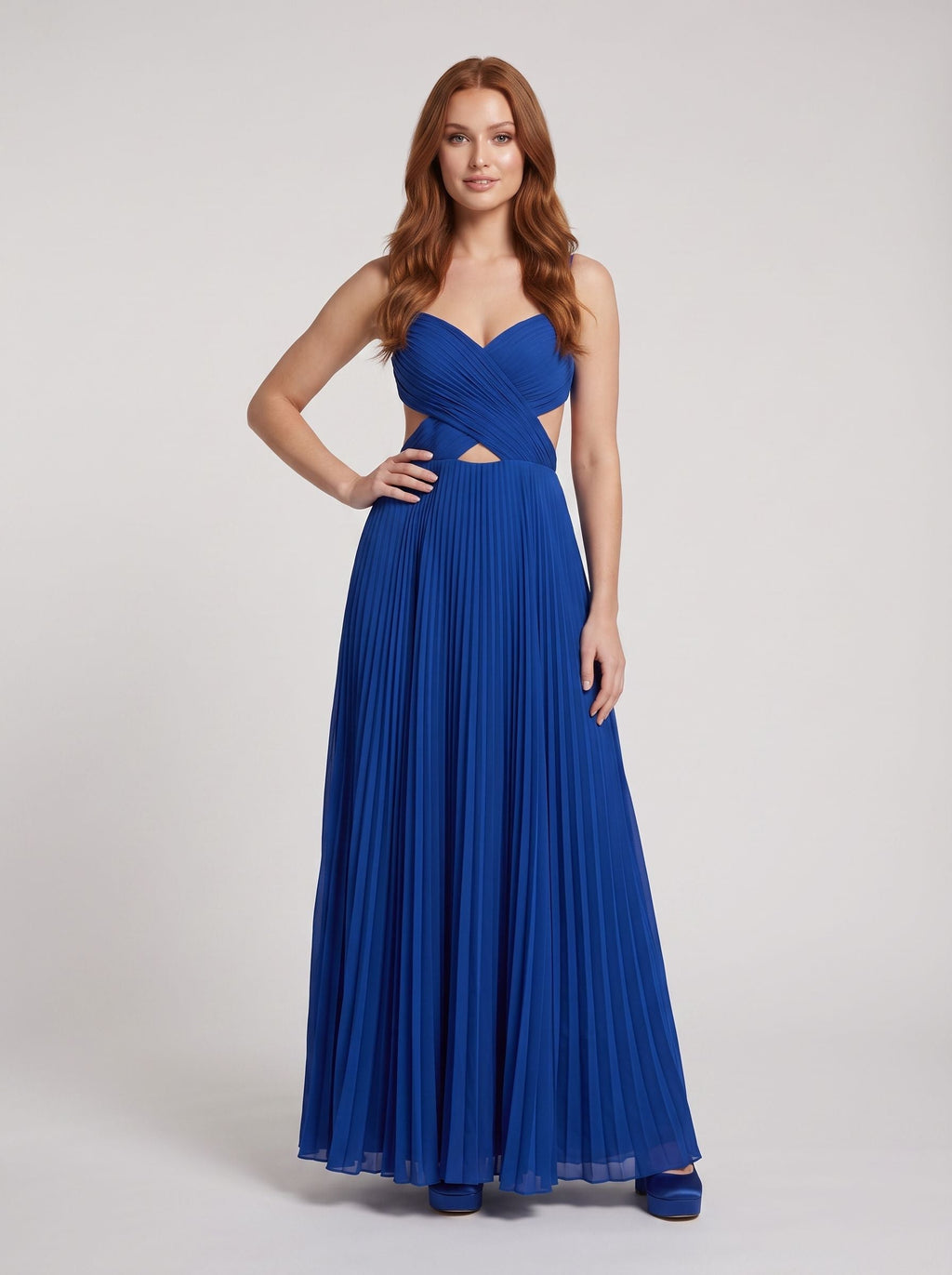Royal Blue Chiffon A-Line Halter neckline Backless Floor-Length Dress with Cutout Detail - Curvevia