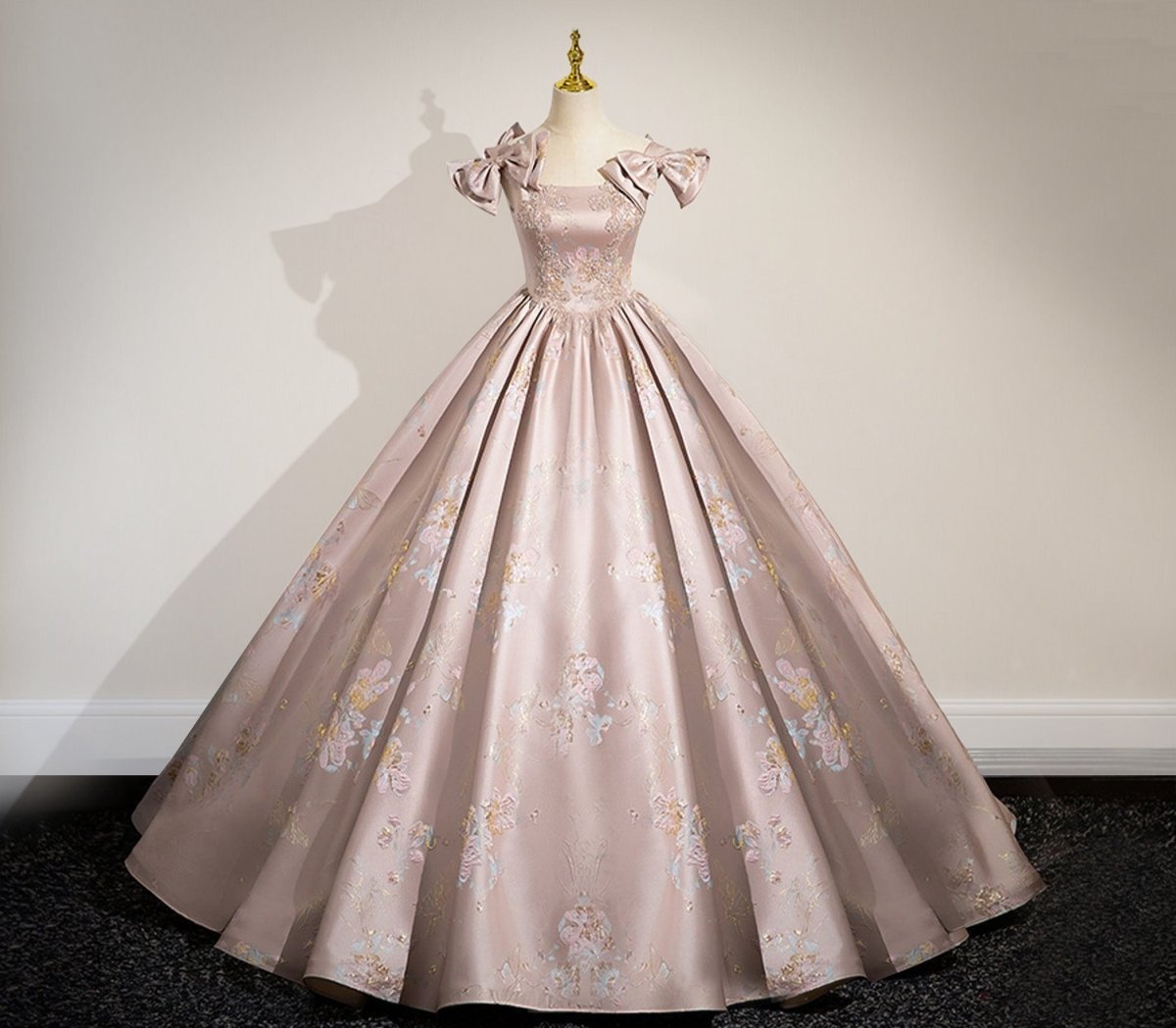Elegant Ball Gown Pink Beaded Floral Appliques Quinceanera Dress - Curvevia