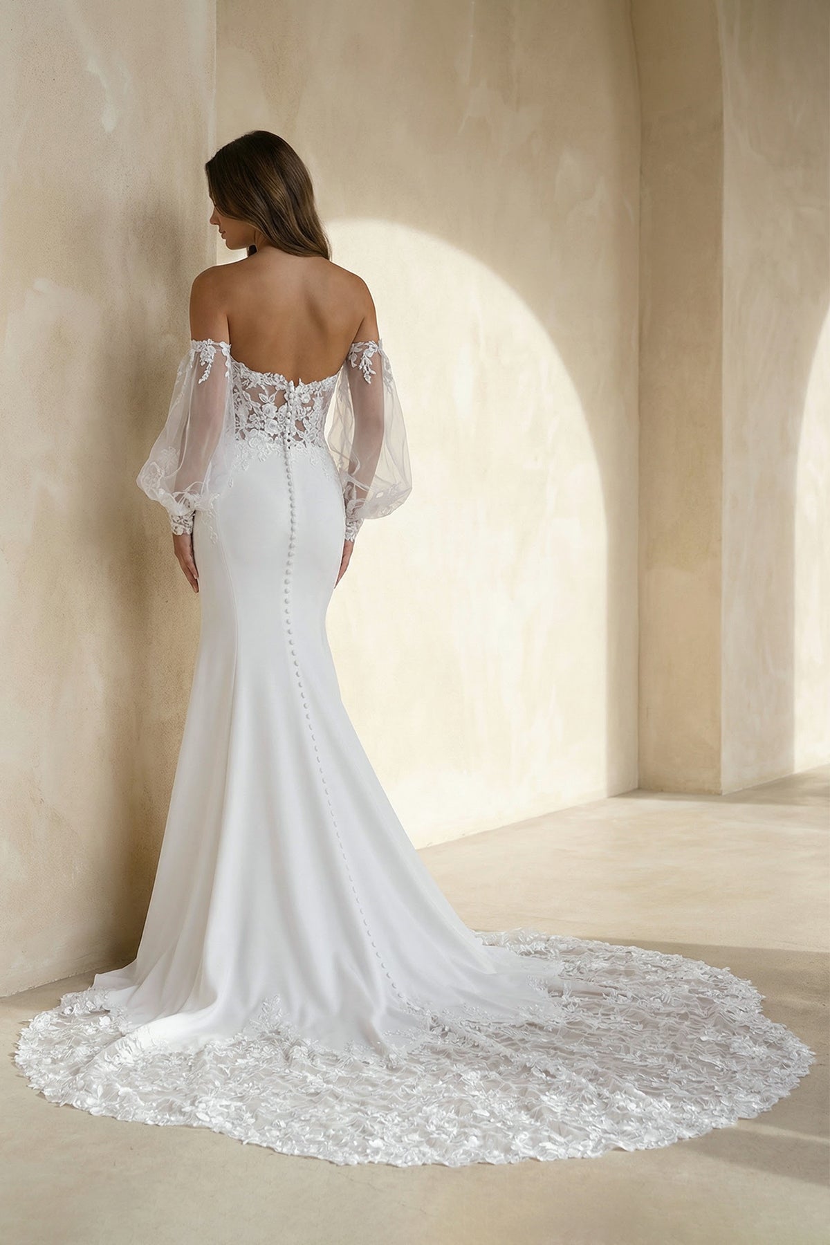 Ethereal Mermaid Plunging Neck Chiffon Tulle Wedding Dress with Appliques - Curvevia