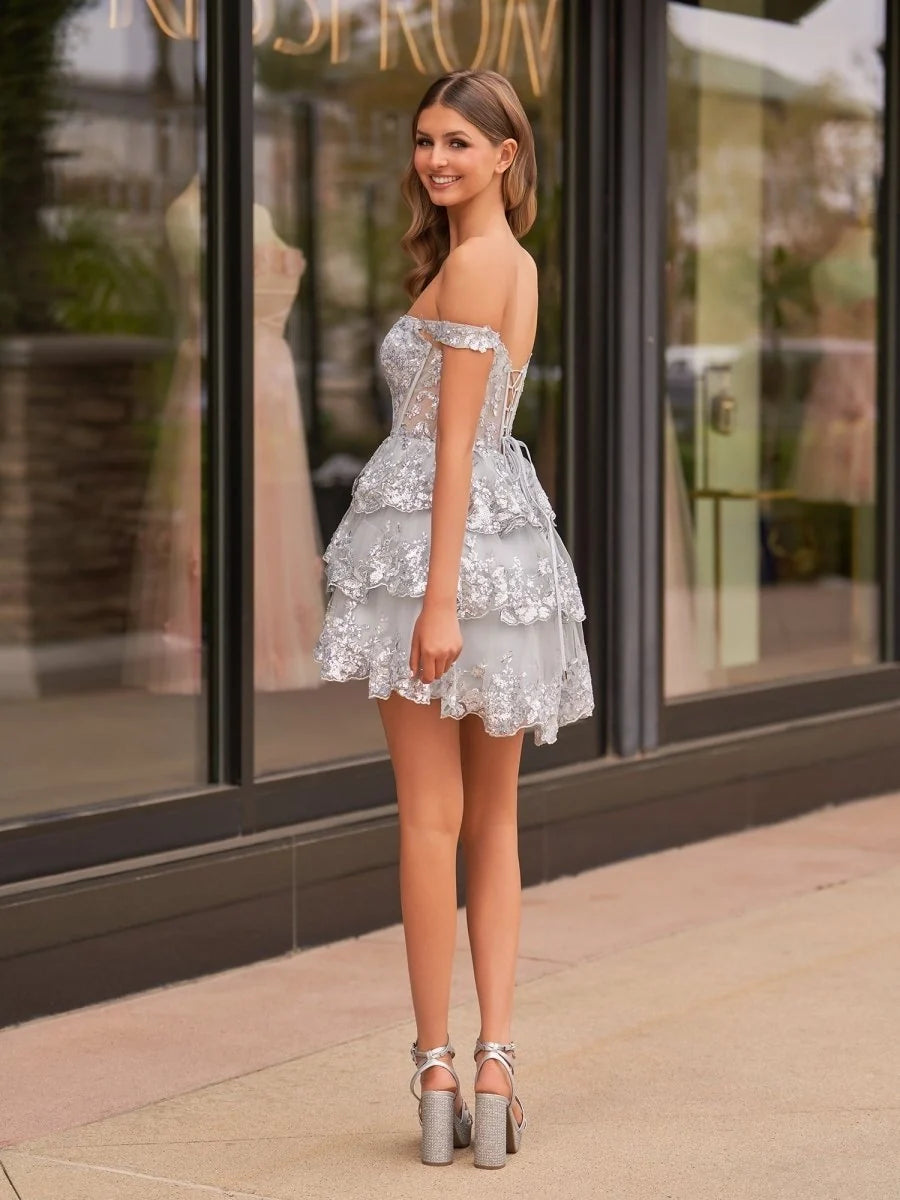 Navy Blue A-Line Sweetheart Tiered Short Homecoming Dresses - Curvevia