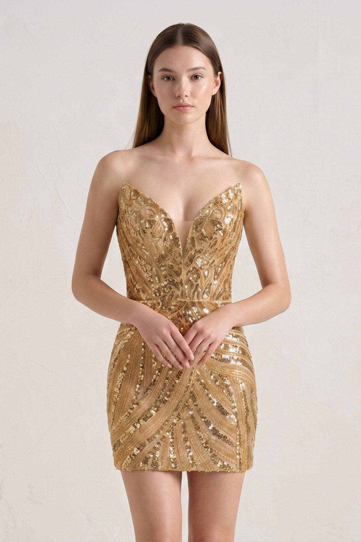 Black Strapless V Neck Sequins Bodycon Short Homecoming Dresses - Curvevia