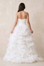Gorgeous Beach White Short Organza Sweetheart Asymmetrical Wedding Dresses - Curvevia