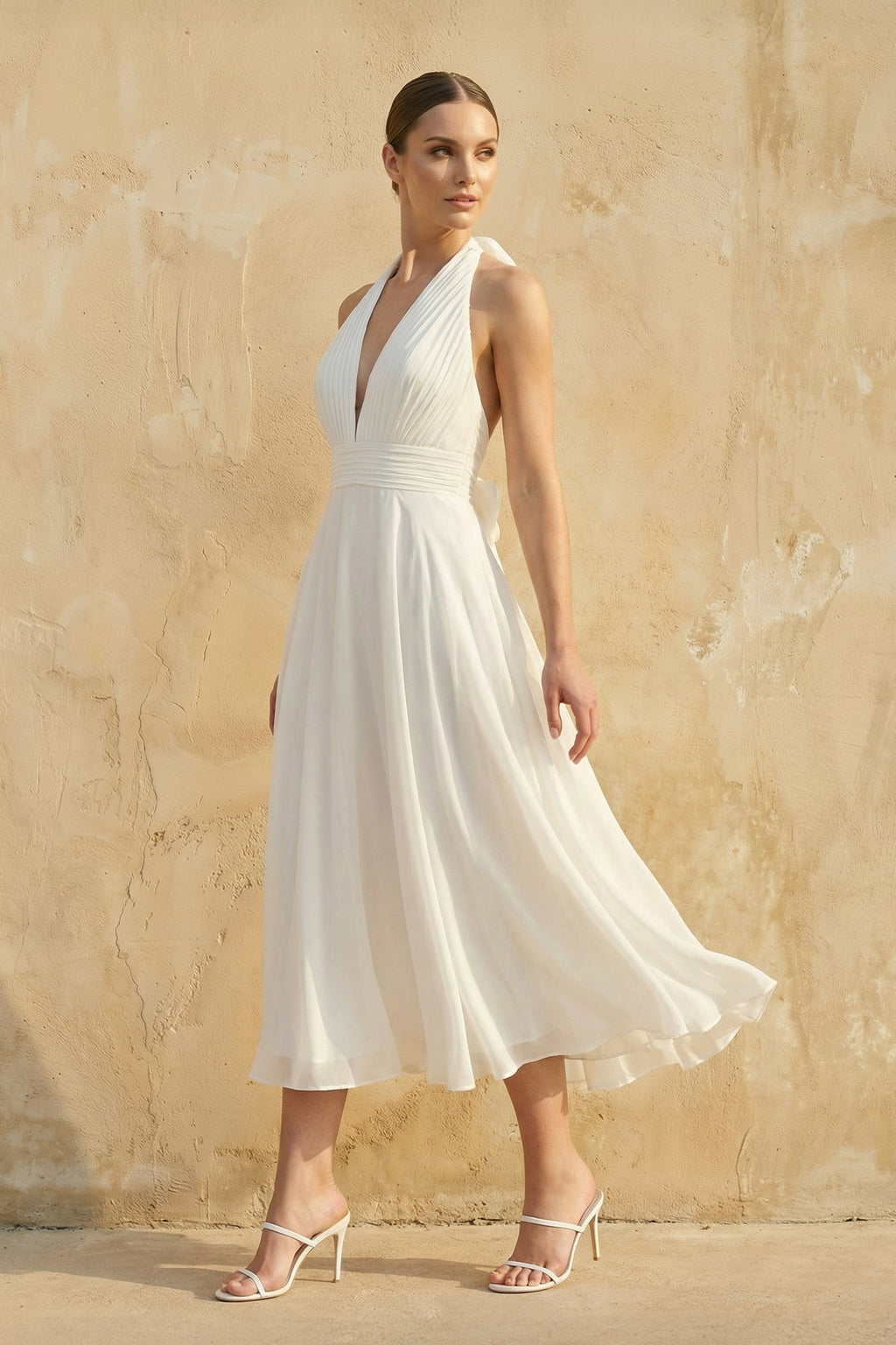 Vintage Tea-Length Chiffon Wedding Dress With Halter Neck and Bow - Curvevia