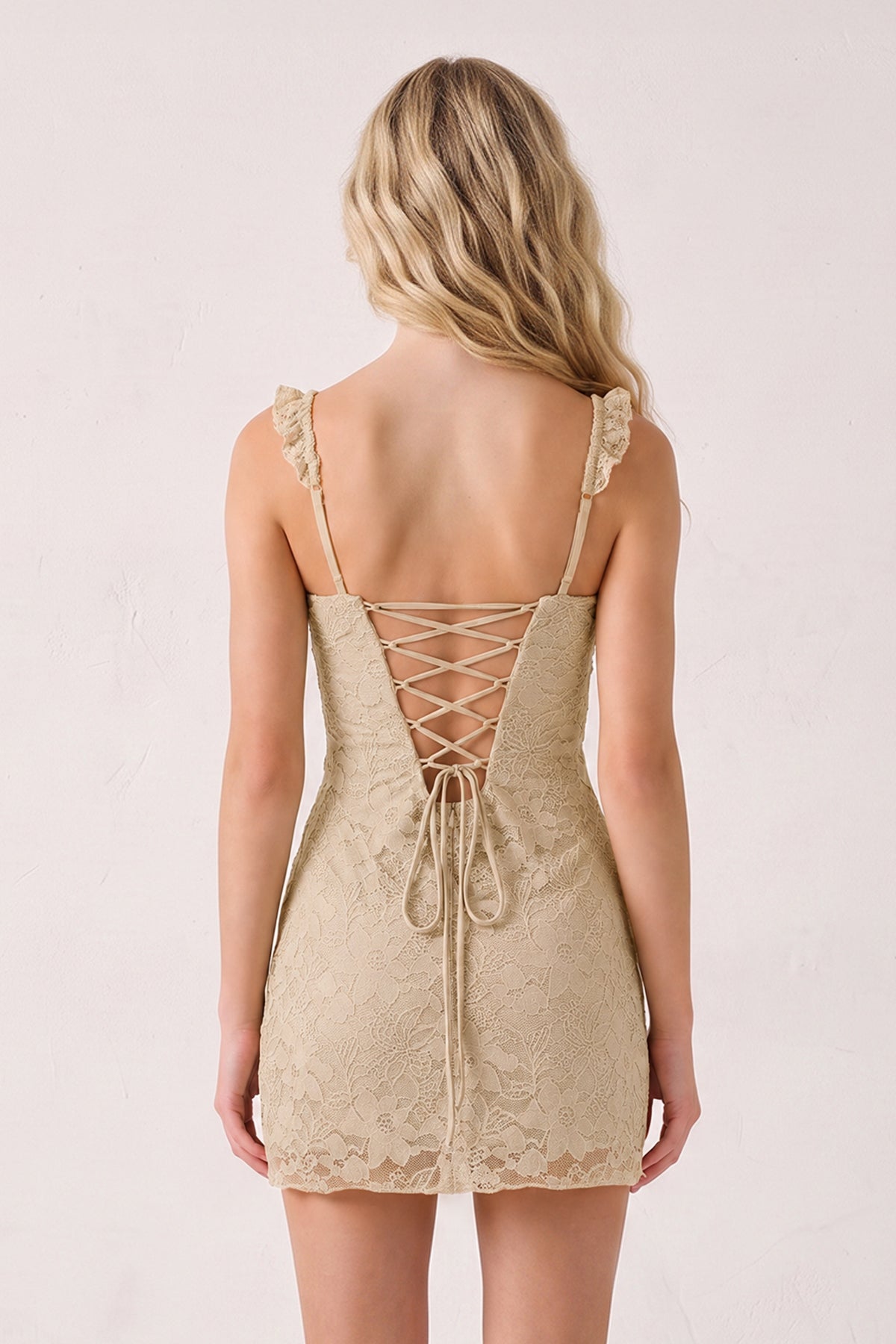 Yellow Sweetheart Lace Sheath Mini Homecoming Dress with Lace-Up Back - Curvevia