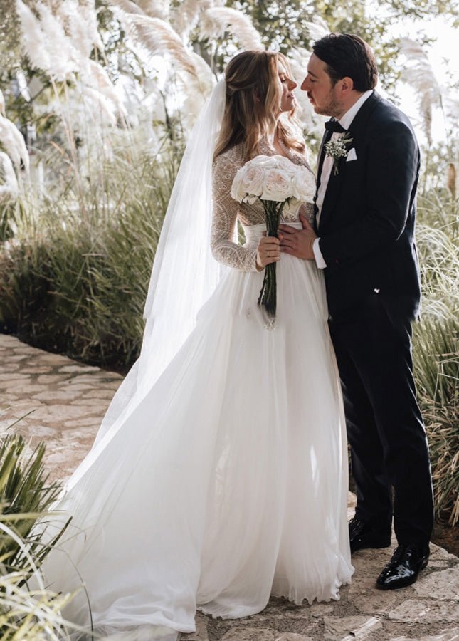 Luxurious Lace Beading Long Sleeves A-Line Pleated Tulle Wedding Dresses - Curvevia