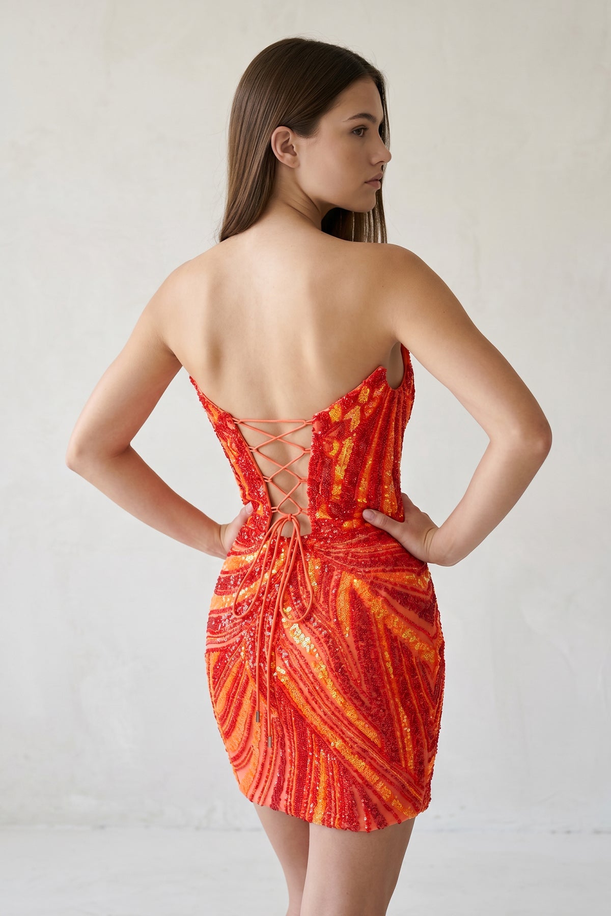 Black Strapless V Neck Sequins Bodycon Short Homecoming Dresses - Curvevia