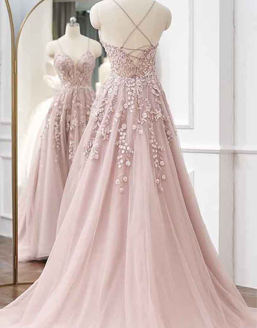 A-line Spaghetti Straps Tulle Prom Dress with Appliques - Curvevia