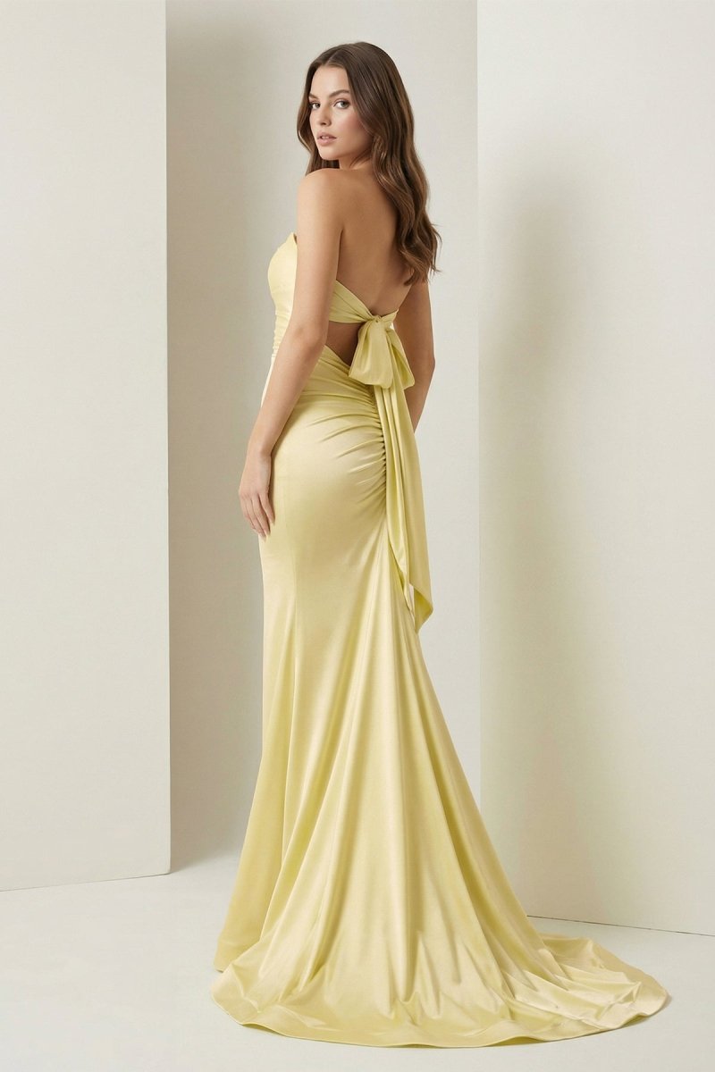 Yellow Sweetheart Mermaid Satin Evening Dress With Cutout - Curvevia