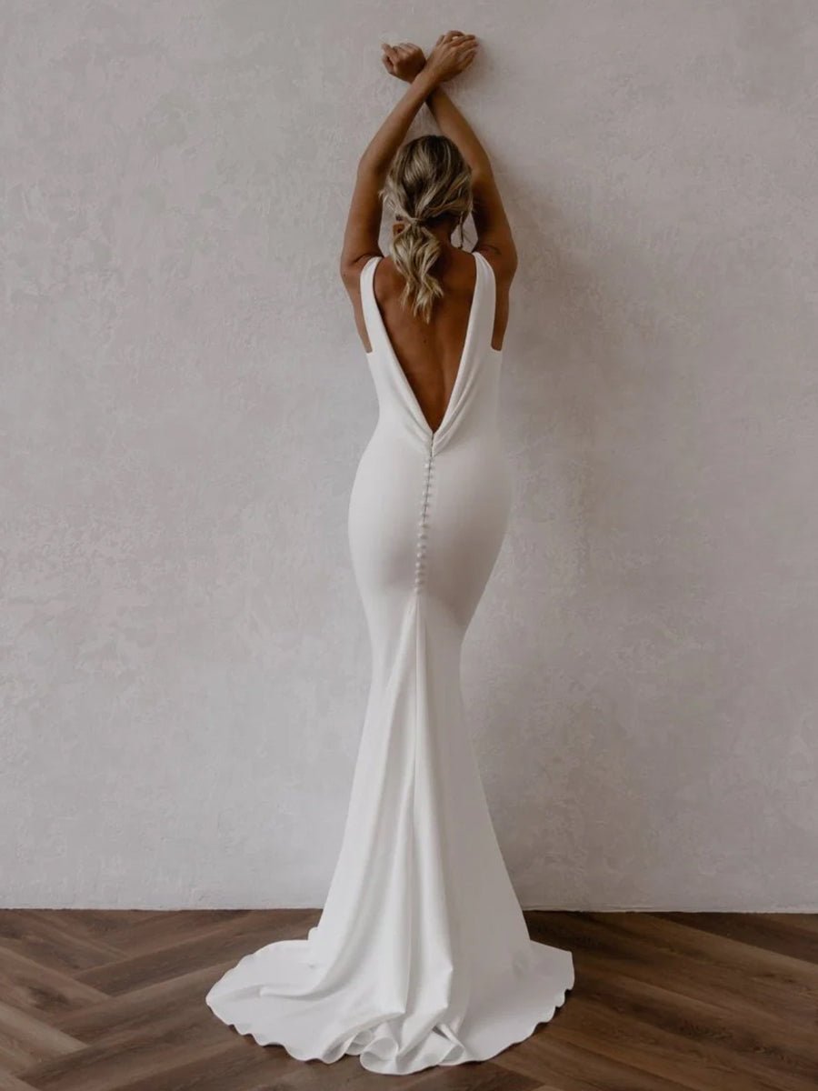 Mermaid Deep V-Neck Backless White Wedding Dress - Curvevia
