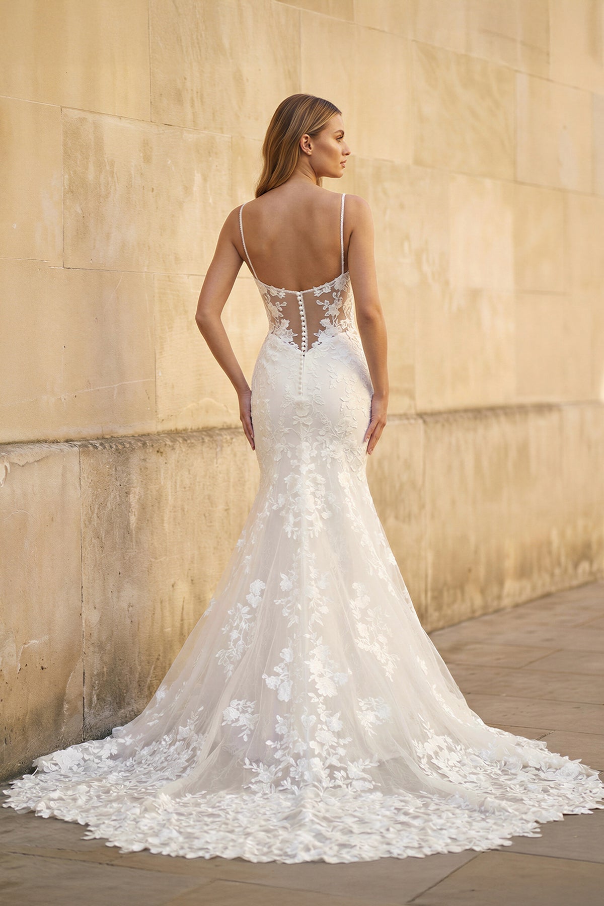 Mermaid Lace White Wedding Dresses Spaghetti Straps - Curvevia
