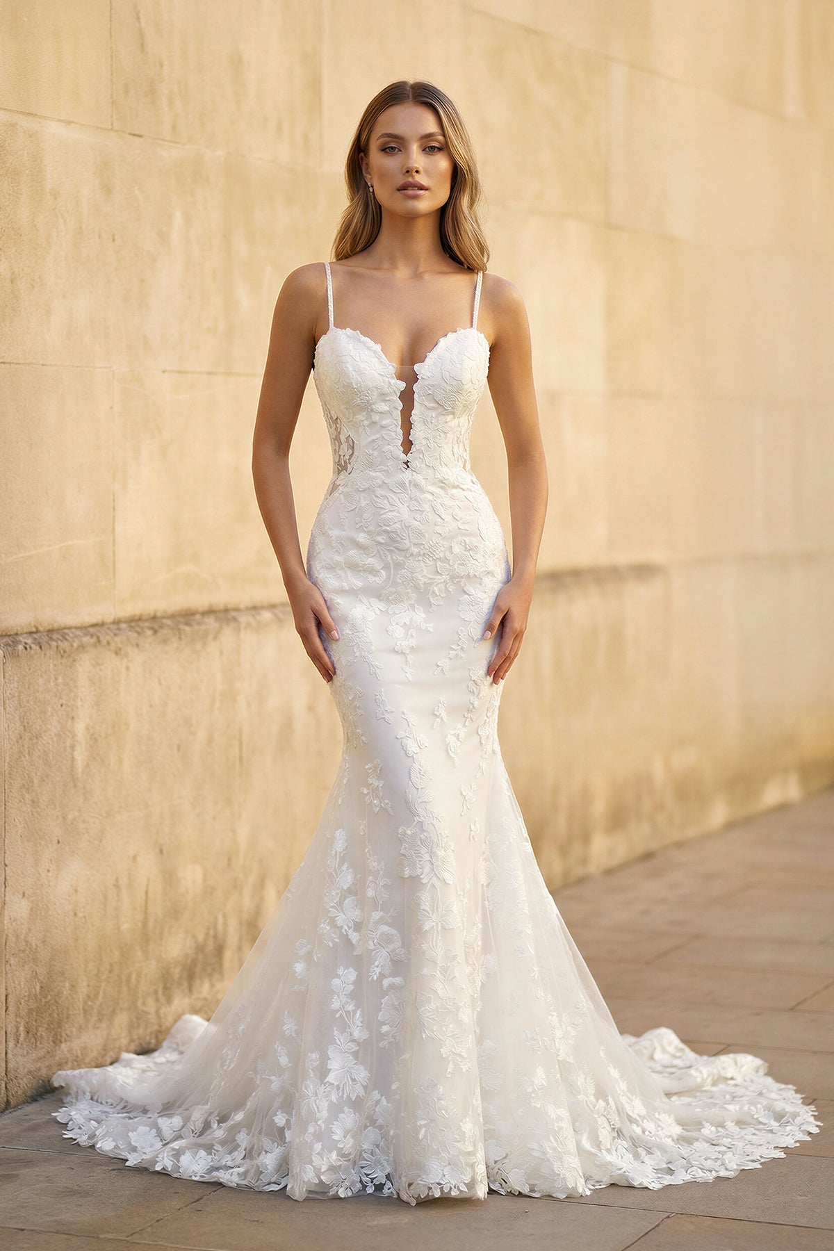 Mermaid Lace White Wedding Dresses Spaghetti Straps - Curvevia