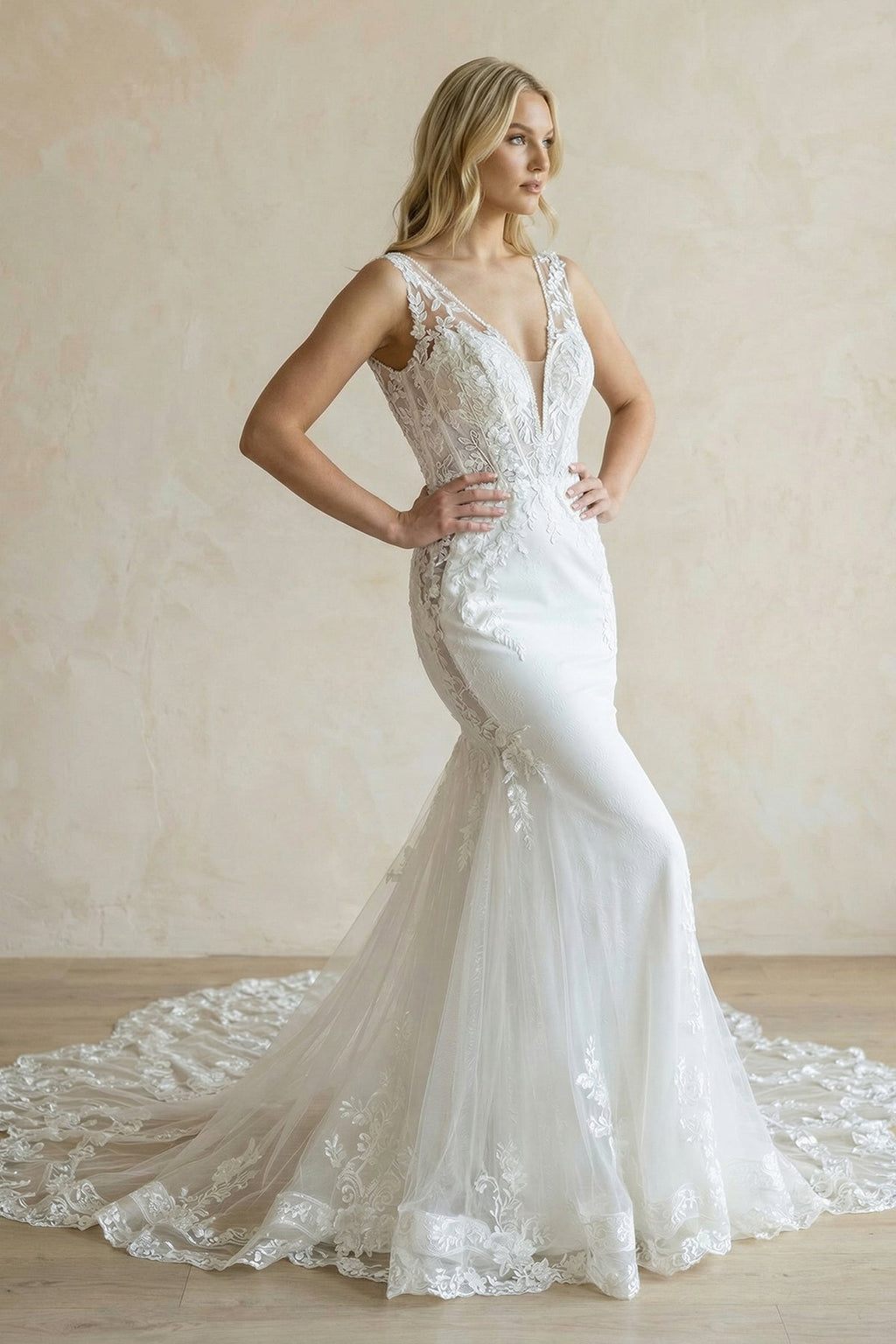 Mermaid V-Neck Long Sleeves Wedding Dress With Appliques - Curvevia