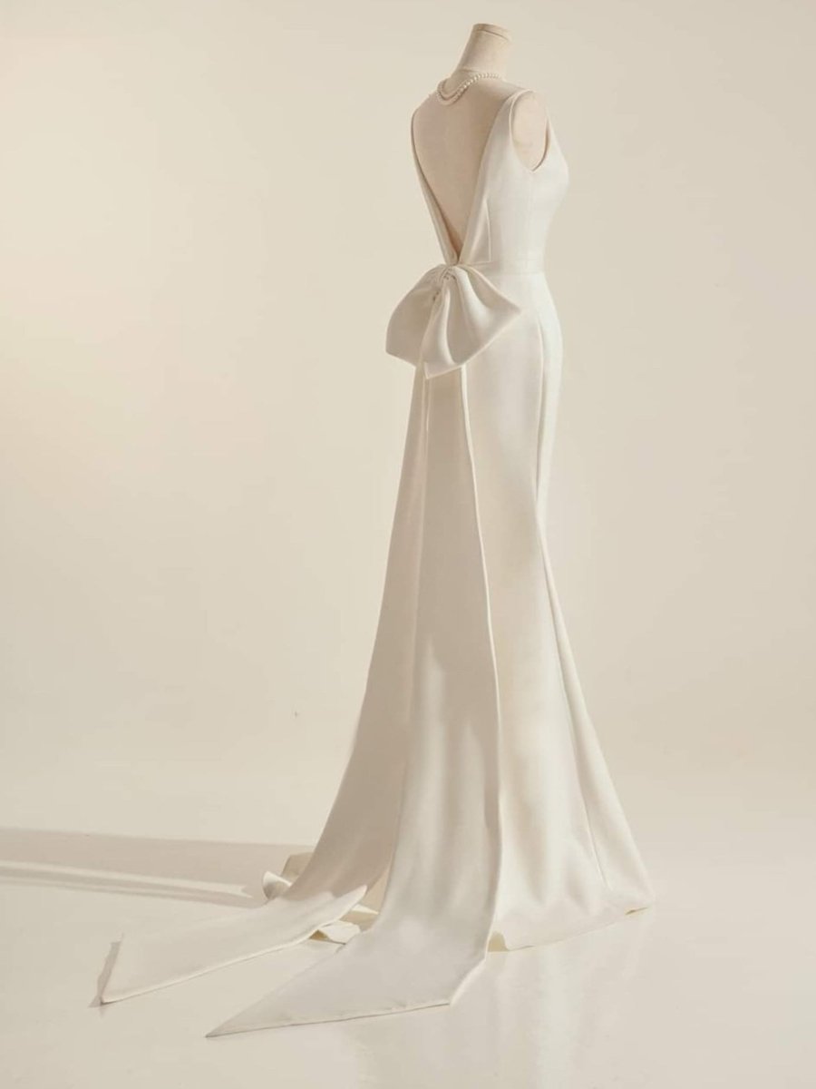 Simple Sleeveless Mermaid Wedding Dress With Sexy Bow - Curvevia