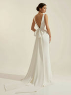 Simple Sleeveless Mermaid Wedding Dress With Sexy Bow - Curvevia