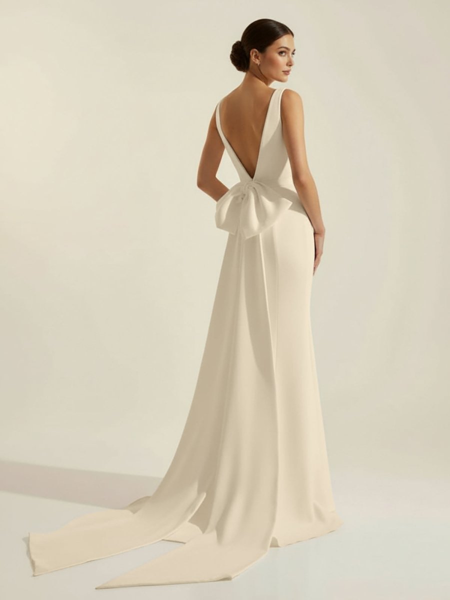 Simple Sleeveless Mermaid Wedding Dress With Sexy Bow - Curvevia