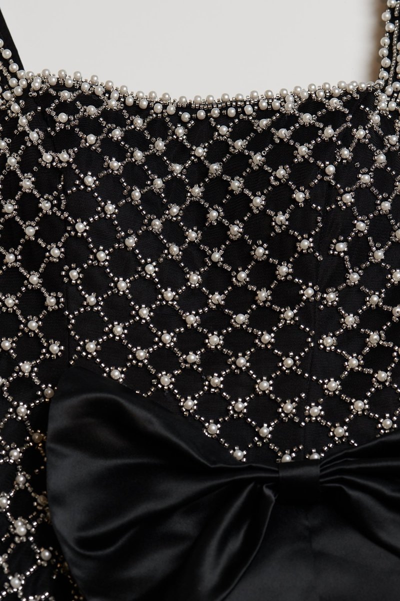 Black Spaghetti Straps Sheath Satin Beaded Formal Prom Dresses With Bowknot - Curvevia
