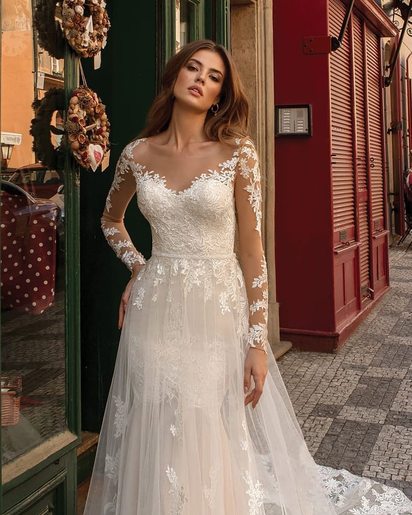 Modern Long Sleeves Lace Ivory Wedding Dresses - Curvevia