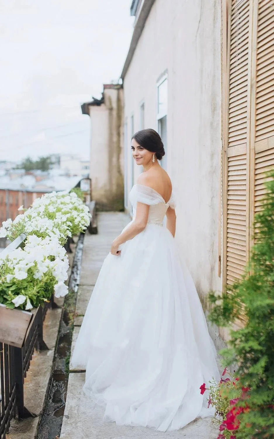 Off-The-Shoulder Tulle Ball Gown Sweep Train Dress - Curvevia