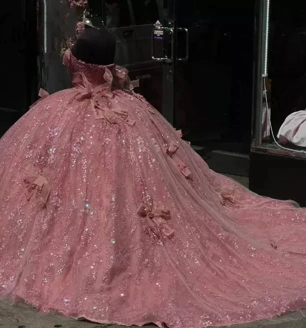 Pink Tulle Ball-Gown Off-the-Shoulder Quinceanera Dresses - Curvevia