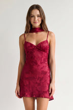 Red Jacquard Chiffon Cami Straps Sheath Homecoming Dress with Scarf - Curvevia