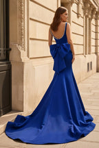 Black Square Neck Mermaid Satin Long Evening Dress With Pearls - Curvevia