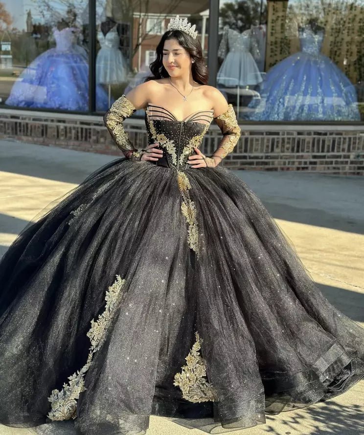 Black Long Sleeves Strapless Quinceanera Dresses with Appliques - Curvevia