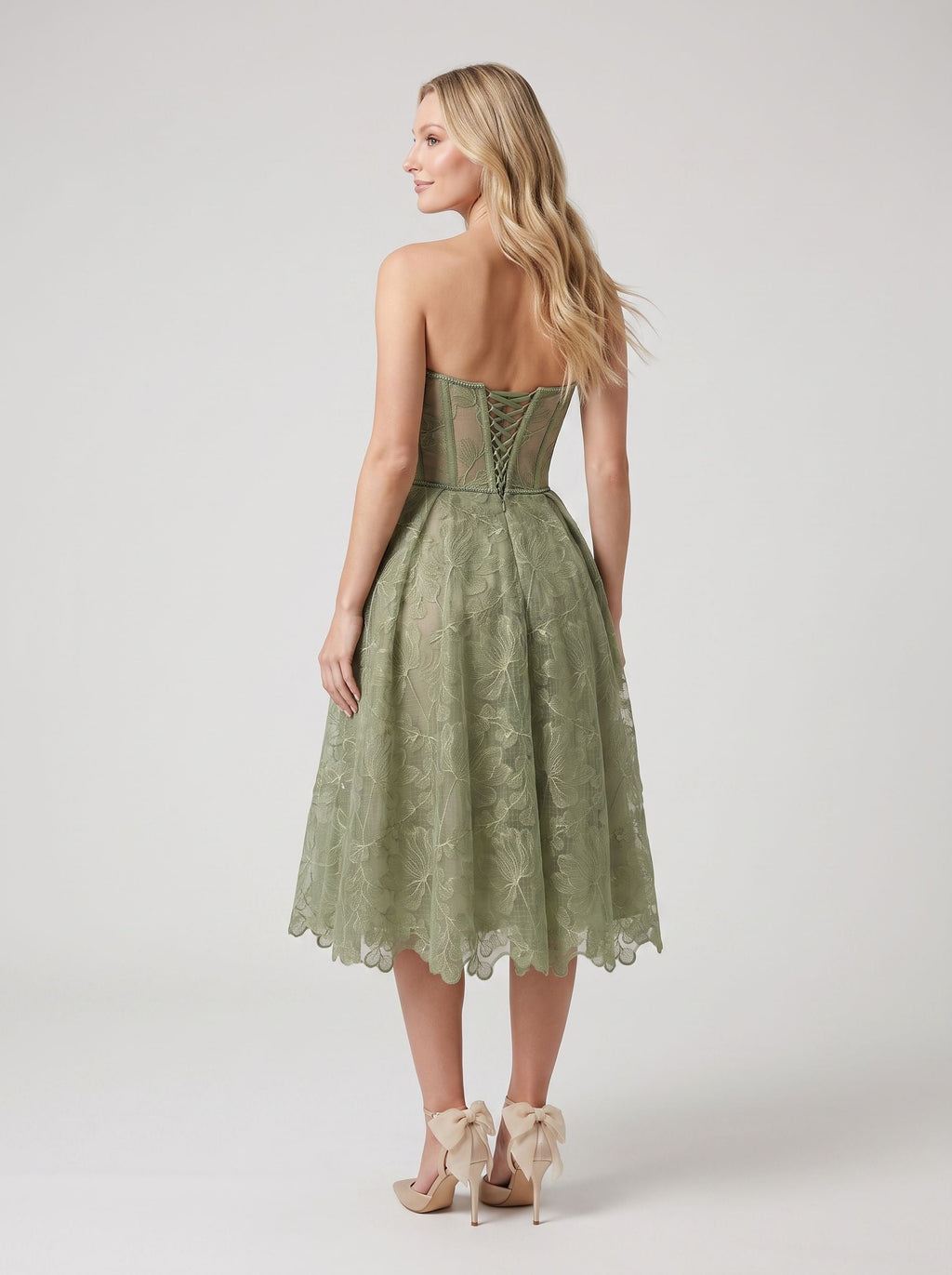Sage Green Tulle A-Line Sweetheart Lace-up Tea-Length Dress with Lace Appliqués - Curvevia