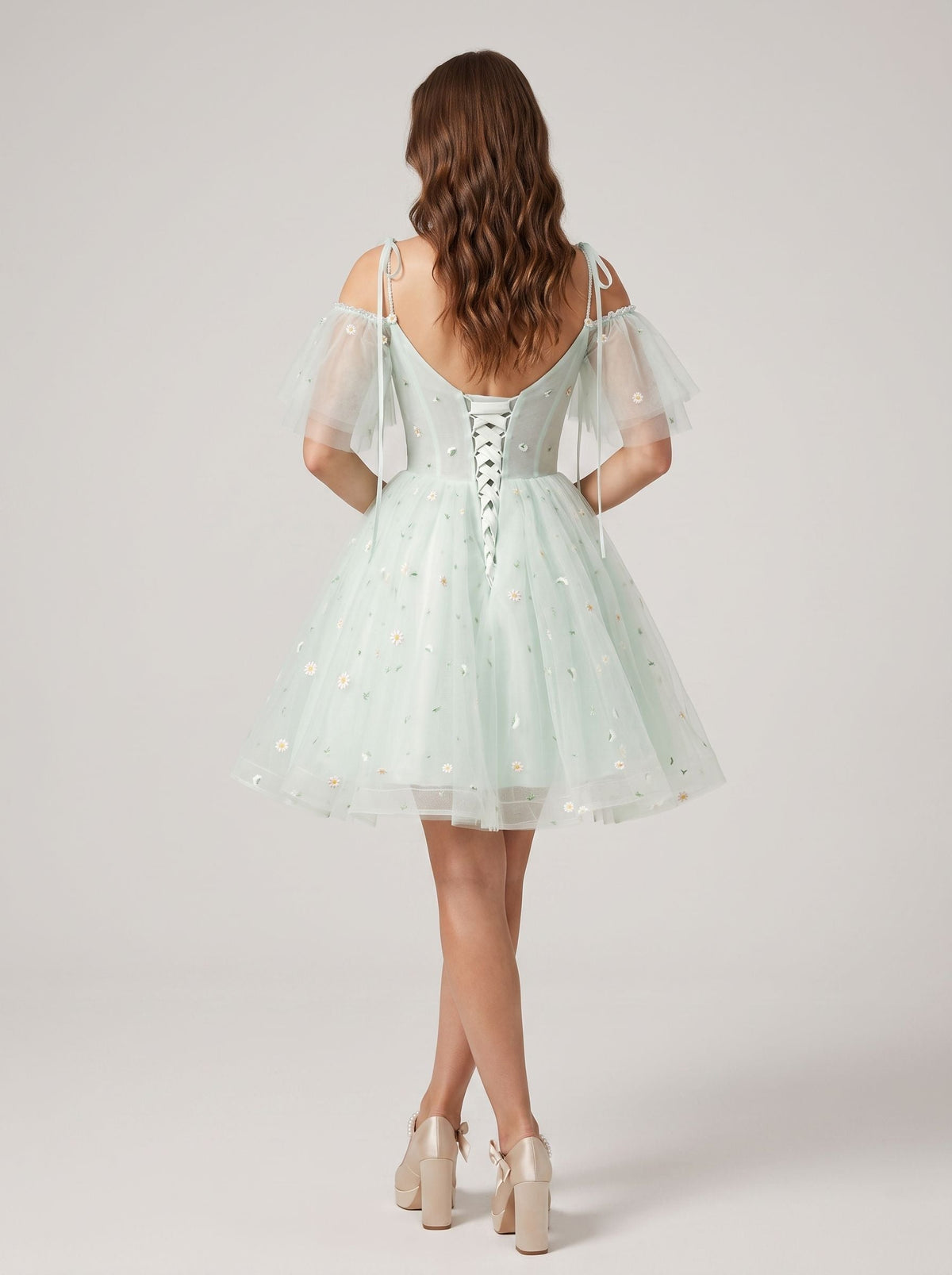 Green Tulle A-Line Sweetheart Lace-up Short Dress with Daisy Appliques - Curvevia
