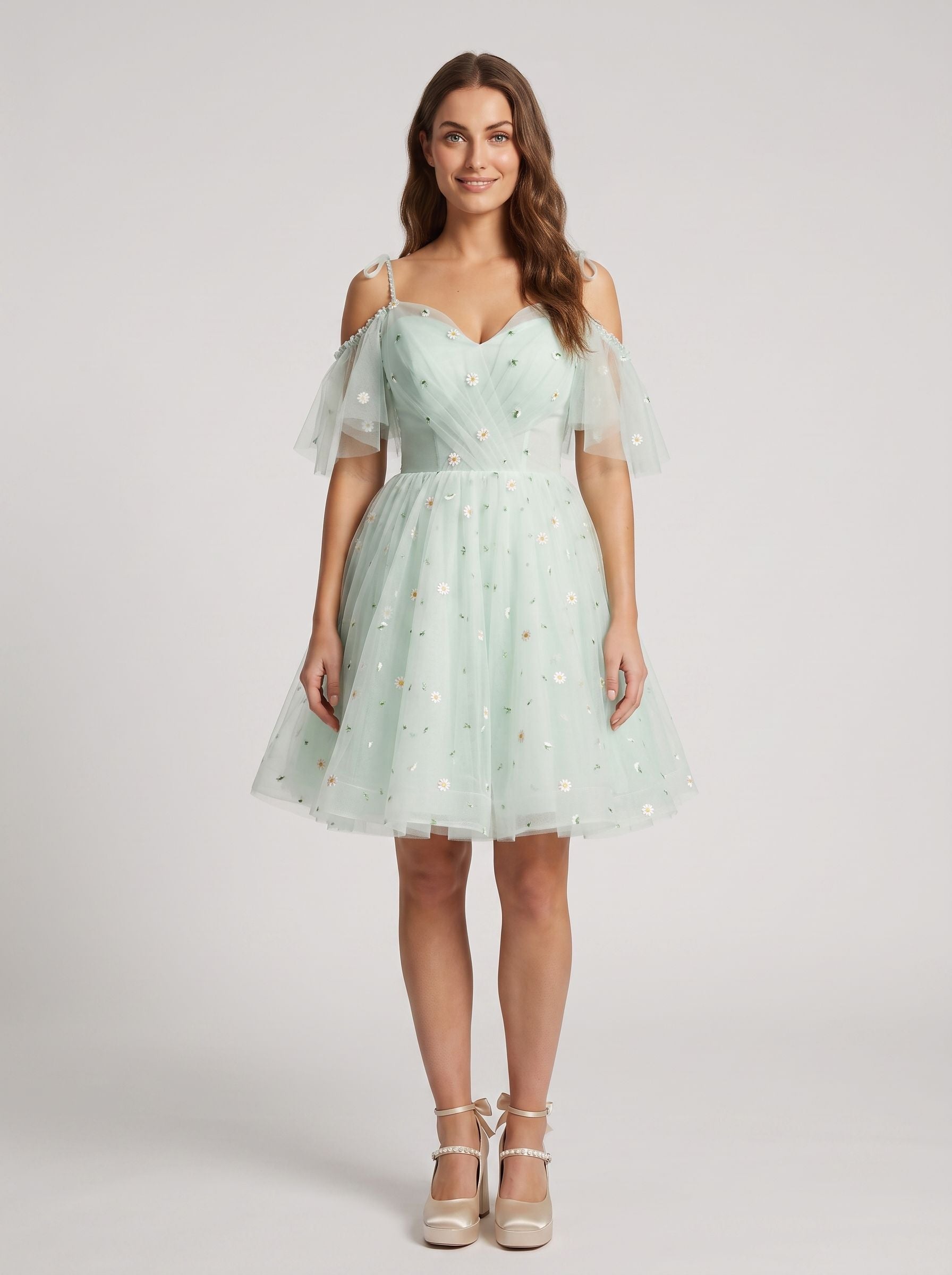 Green Tulle A-Line Sweetheart Lace-up Short Dress with Daisy Appliques - Curvevia