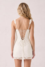 Yellow Sweetheart Lace Sheath Mini Homecoming Dress with Lace-Up Back - Curvevia