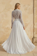 Luxurious Lace Beading Long Sleeves A-Line Pleated Tulle Wedding Dresses - Curvevia