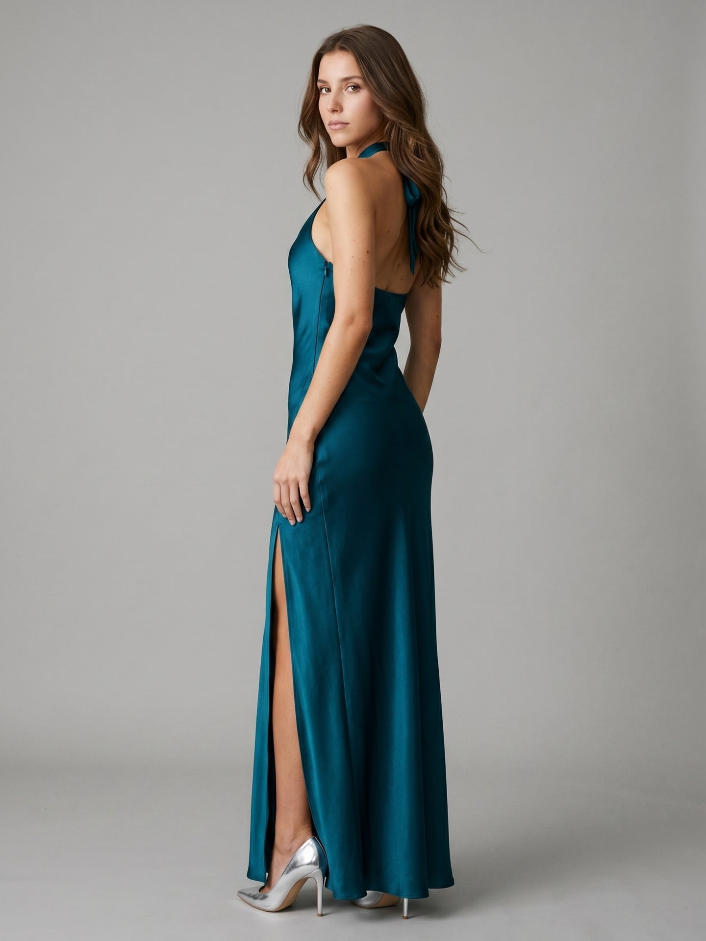Teal Satin Column Halter Backless Floor-Length Bridesmaid Dress with Bow - Curvevia