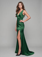 Emerald Satin Trumpet V-Neck Keyhole Back Floor-Length Bridesmaid Dress - Curvevia