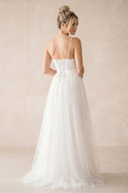 A-Line Tulle Spaghetti Straps Wedding Dresses With Lace Appliques - Curvevia