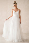A-Line Tulle Spaghetti Straps Wedding Dresses With Lace Appliques - Curvevia