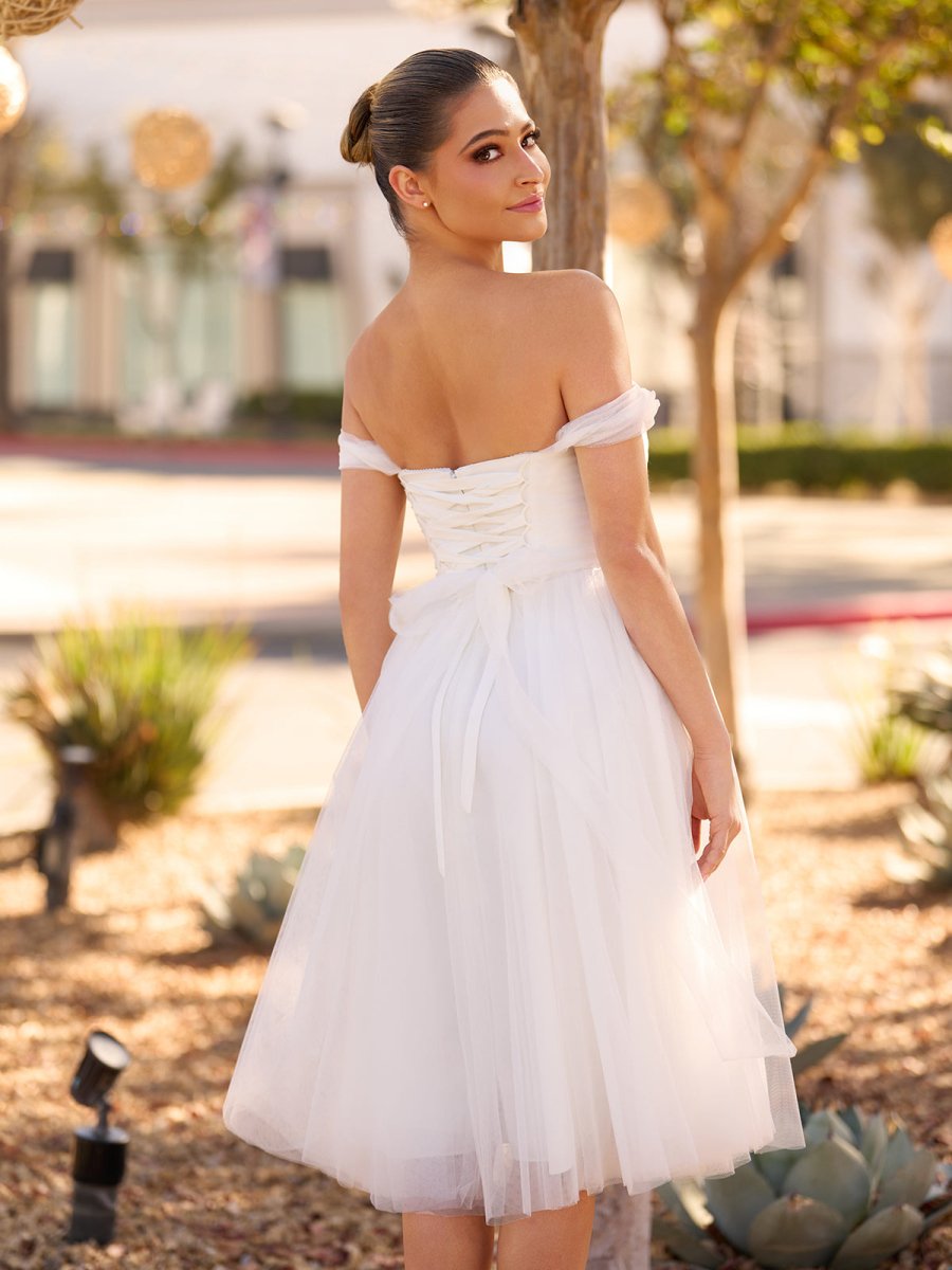 Sweet A-Line Off-The-Shoulder Little White Tulle Wedding Dresses - Curvevia