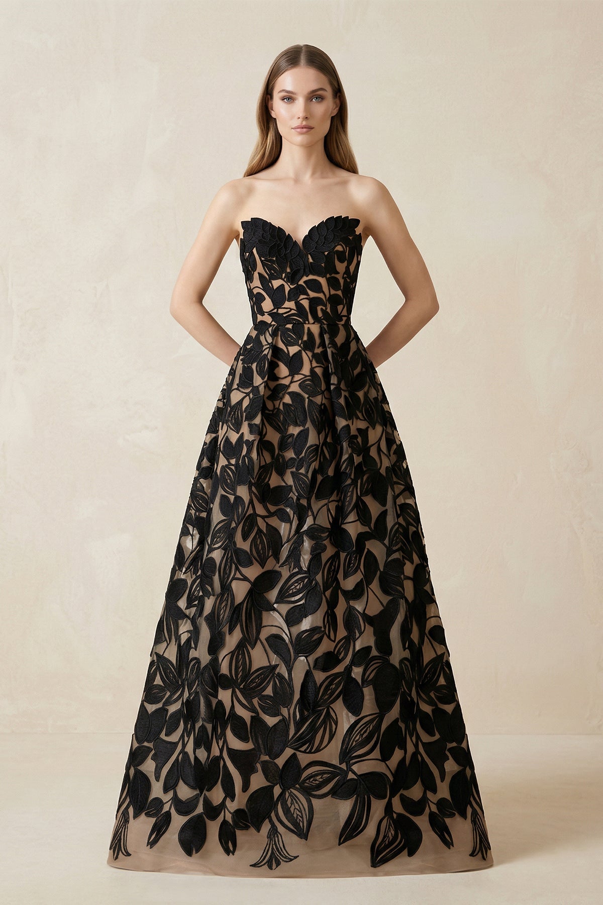 Sweetheart A-Line Appliqued Wedding Dress in Black - Curvevia