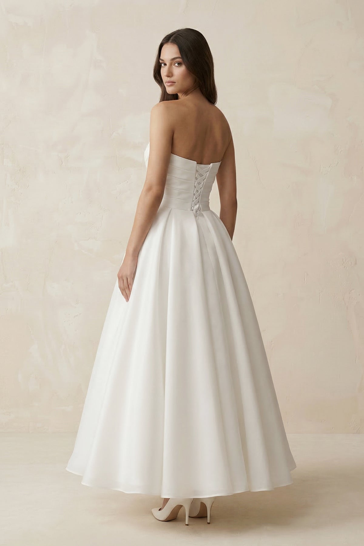 Sweetheart Chiffon A-Line Ruched Wedding Dress in White - Curvevia