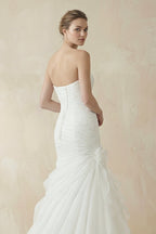 Sweetheart Mermaid Organza Wedding Dress With Ruching and Ruffles - Curvevia