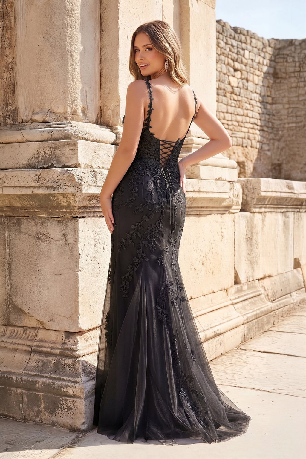 Mermaid Spaghetti Straps Lavender Lace Long Prom Dresses with Appliques - Curvevia